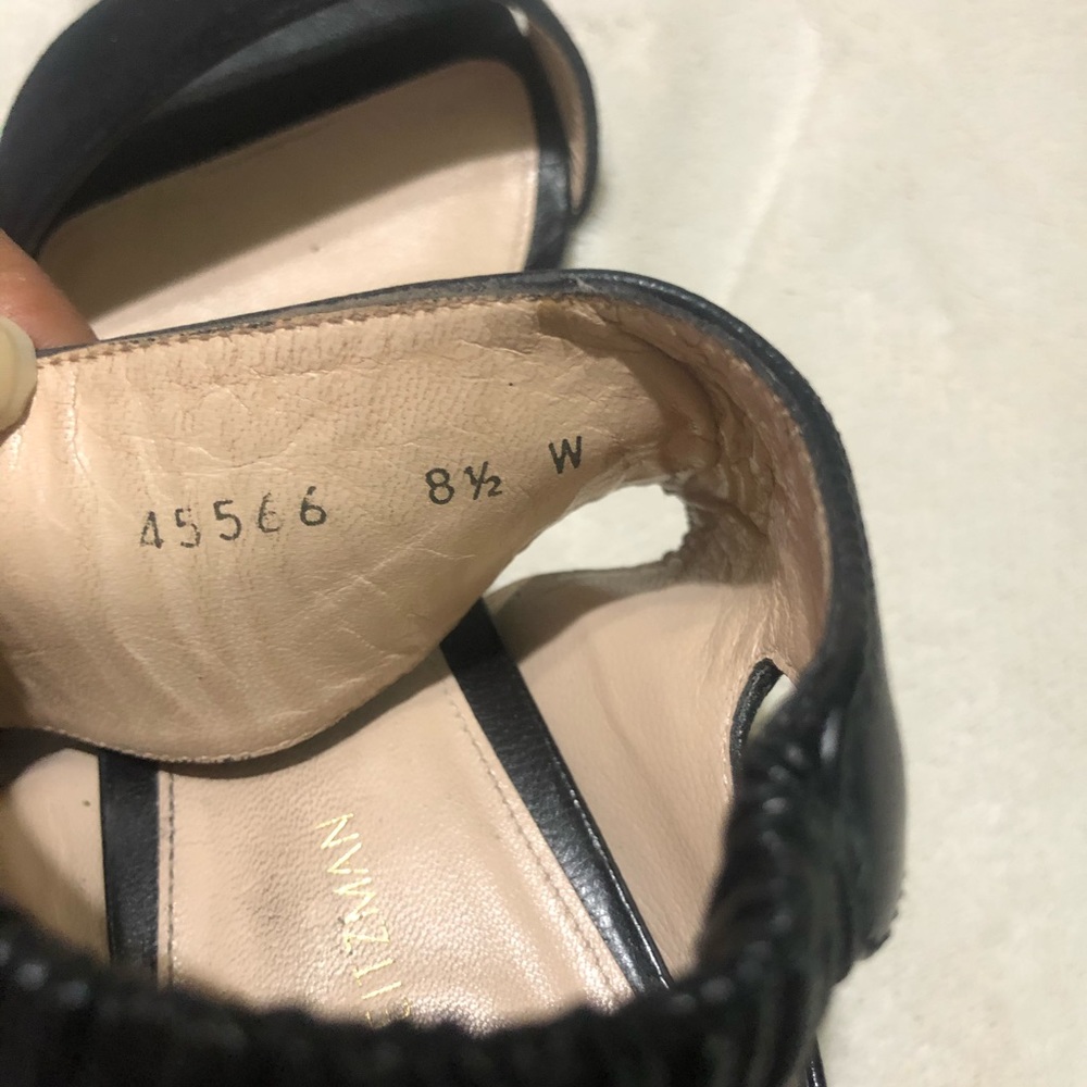 Stuart Weitzman - Picture 4 of 7
